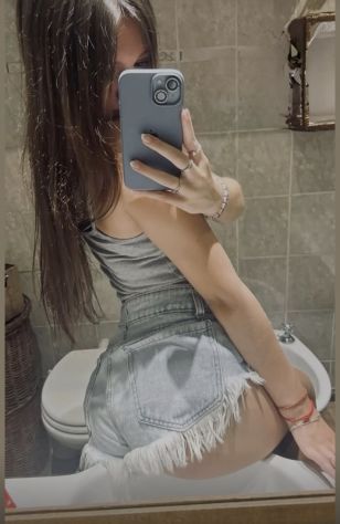 20 anni CATANESE FOTO REALI.. FACCIO MASSAGGI - Foto 4 Tel:3793560427