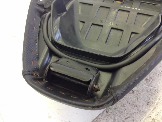 KYMCO AGILITY R16 4T 125 SELLA SADDLE - PICCOLI DIFETTI 2012 C20000 - Foto 8