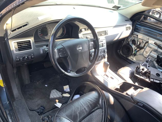 Ricambi usati Volvo V70 2009 D5244T4 2.4 D5 AWD diesel - Foto 6