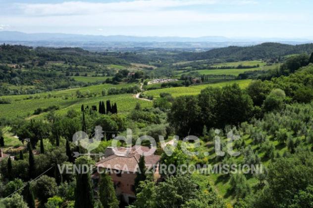 Rustico / Casale di 440 m² con più di 5 locali e box auto in vendita a Montepulciano - Foto 16