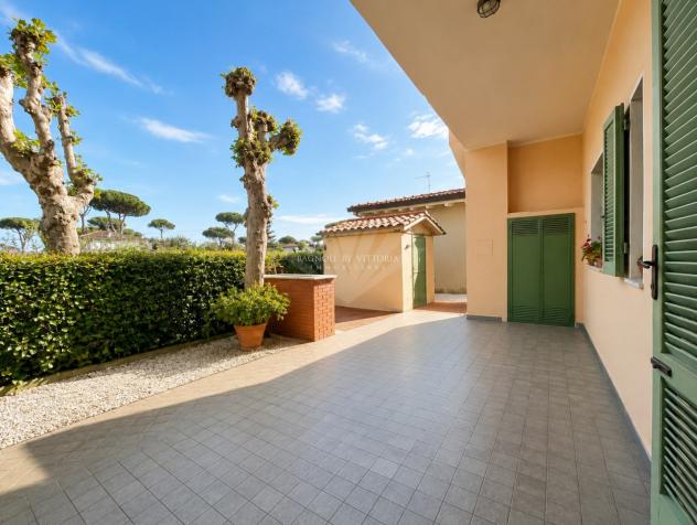 APPARTAMENTO di 5 vani e di 85 mq (PIETRASANTA - Tonfano) rif. 488/V - Foto 8