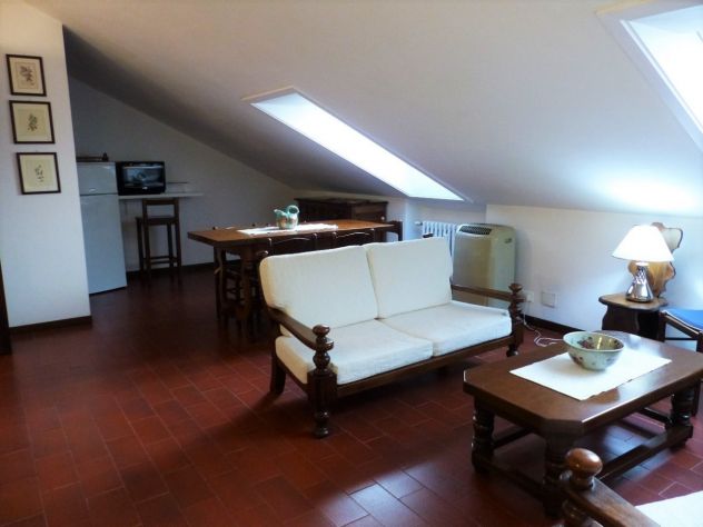 Affitto ALLOGGIO MANSARDATO - Foto 2