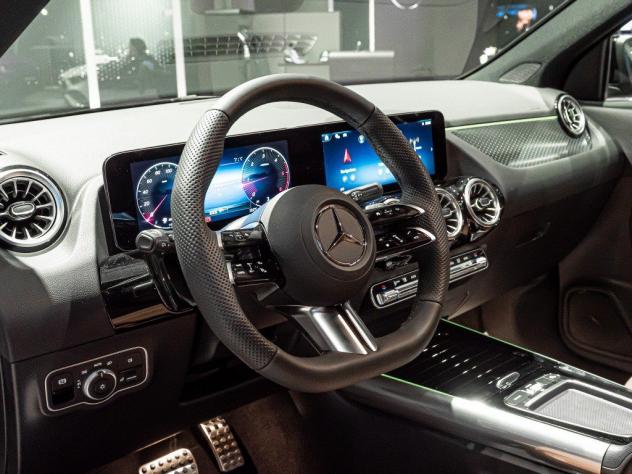 Mercedes-Benz GLA 200 d AMG Line Premium - Foto 8