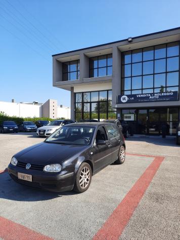 Volkswagen Golf 1.4 16V cat 5 porte Air Ok neopatentati