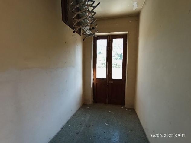 APPARTAMENTO INDIPENDENTE di 4 vani e di 100 mq (CAMAIORE) rif. 1050 - Foto 7