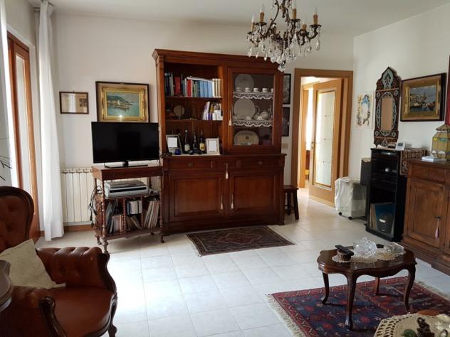 APPARTAMENTO di 4 vani e di 90 mq (MASSA - MARINA DI MASSA) rif. A384 - Foto 4