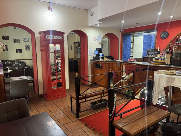 VENDESI BAR RISTORANTE PIZZERIA IN SAN SALVARIO SU 2 LIVELLI PER CENE MUSICALE - Foto 2