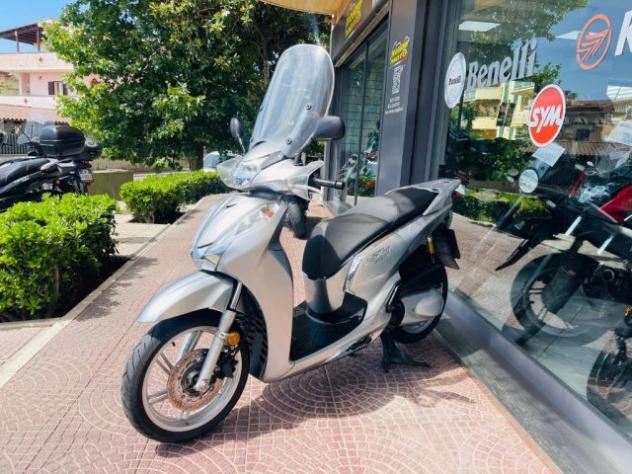 HONDA SH 300 i TUTTO INCLUSO ANCHE PASSAGGIO! MINI RATE rif. 23816346