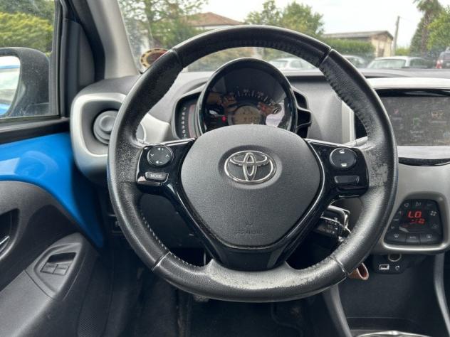 Toyota Aygo 1.0 VVT-i 69 CV 5p x-play NAVI + RETROCAMERA - Foto 9