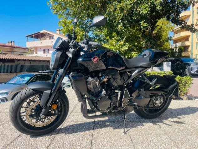 HONDA CB 1000 R TUTTO INCLUSO ANCHE PASSAGGIO! MINI RATE rif. 24113983 - Foto 9