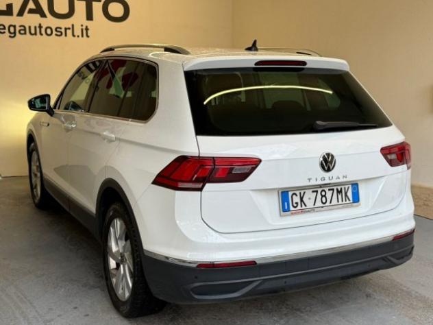 VOLKSWAGEN Tiguan 2.0 TDI 150 CV SCR DSG Life rif. 23059154 - Foto 5