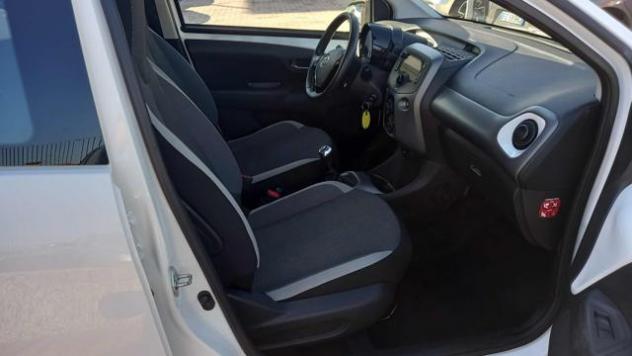 TOYOTA Aygo Connect 1.0 VVT-i 72CV 5 porte rif. 22788918 - Foto 10