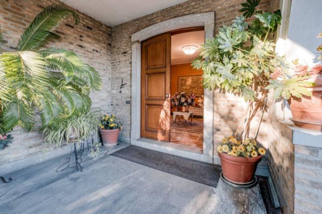 Villa di 600 m² con più di 5 locali e box auto doppio in vendita a Meda - Foto 2