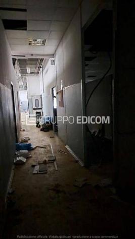 Fabbricati costruiti per esigenze commerciali di 1400 mq in vendita a Oleggio - Rif. 4557580 - Foto 11