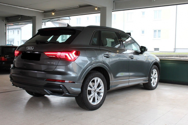2022 AUDI Q3 35 TDI S line quattro Cam LED Navi - Foto 2