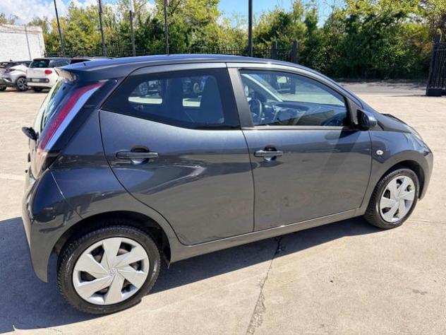 TOYOTA Aygo 1.0 VVT-i 69 CV 5 porte x-cool TSS rif. 24091809 - Foto 4