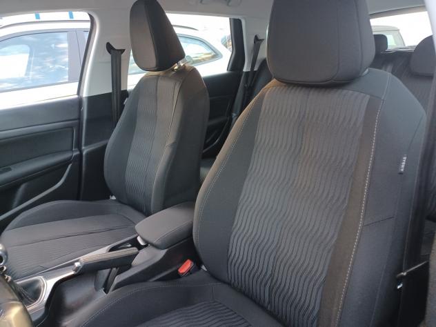 Peugeot 308 1..6 HDI 115CV ALLURE S.W. - Foto 8