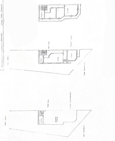 PORZIONE DI BIFAMILIARE ARREDATA CON BOX E TERRENO - Foto 10