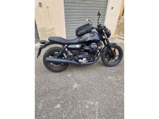 Vendesi moto Guzzi V7