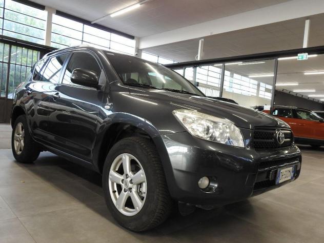 TOYOTA - RAV4 - 2.2 D-4D 136CV Sol