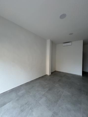 FONDO COMMERCIALE di 1 vani e di 35 mq (CAMPI BISENZIO) rif. L1401