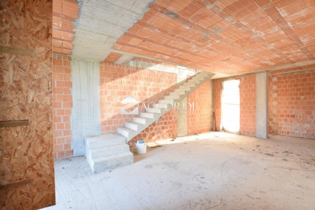 BIFAMILIARE di 4 vani e di 170 mq (ASOLO) rif. DB313 - Foto 4