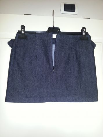 1 MINIGONNA NUOVA,MAI USATA,IN JEANS,DA DONNA,ORIGINALE FIRMATA IMPERIAL,VERO MA - Foto 4