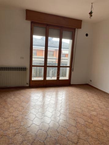 Luzzara vendesi appartamento 4 vani 120 Mq - Foto 4