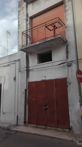 Laboratorio/Magazzino nel centro di Torricella (TA) - Foto 2
