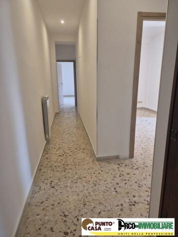 Palermo, Via Grisanti affittasi ampio 2 vani ristrutturato - Foto 2