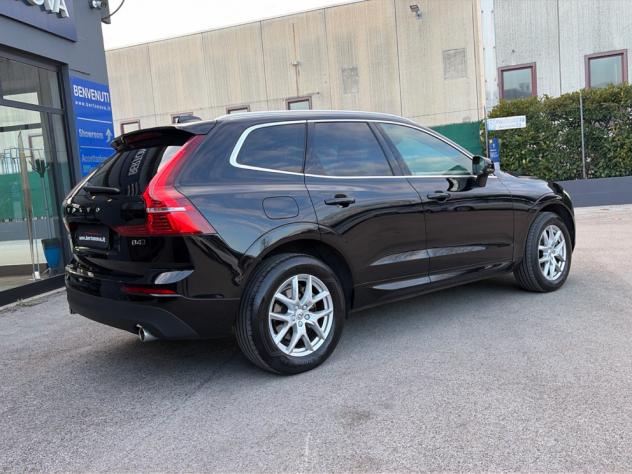 Volvo XC60 XC60 B4 (d) AWD Geartronic Momentum Pro - Foto 2