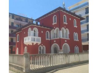 AFFITTO DUE APPARTAMENTI SETTEMBRE-GIUGNO  VILLETTA IN PRIMA FILA SENIGALLIA