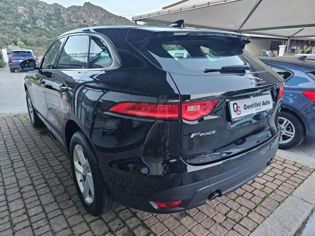 Jaguar F-Pace 2.0 D 240 CV AWD aut. Pure - Foto 8