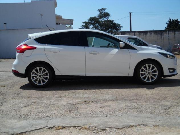 FORD - Focus - 1.5 TDCi 120 CV Titanium - Foto 10