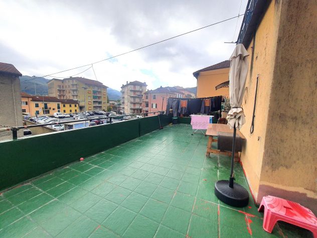 7 vani, ampio terrazzo al piano - Foto 9