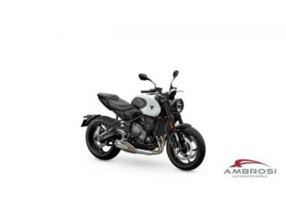 TRIUMPH Trident 660 rif. 23867696
