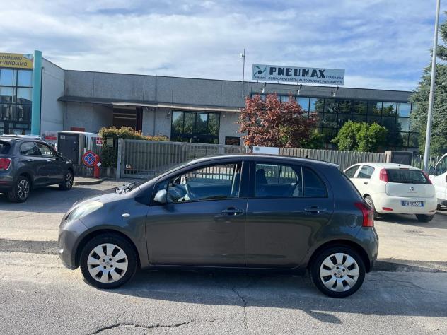 Toyota Yaris 1.0 5 porte - Foto 4