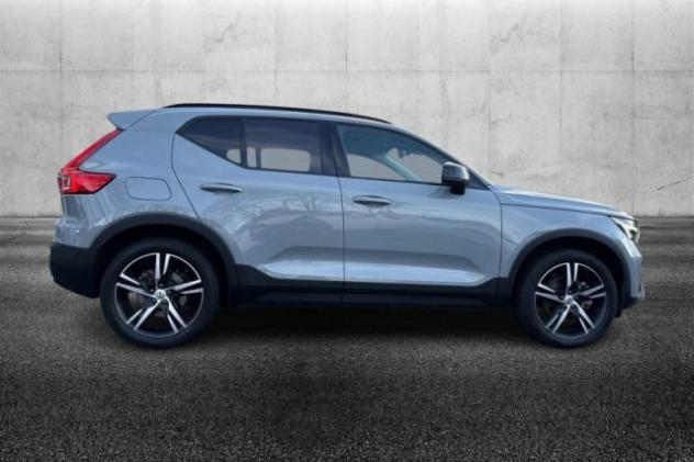VOLVO XC40 B3 automatico Ultra Dark rif. 24049466 - Foto 3