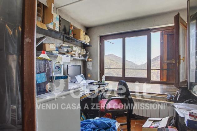 Villa di 207 m² con più di 5 locali in vendita a Maccagno con Pino e Veddasca - Foto 20