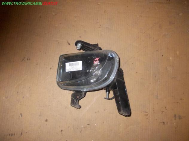 PROIETTORE FENDINEBBIA S.CON LAMPADINA PARABOLA NERA FIAT PUNTO (199-2Y/4C/3X)  Parti elettriche  Fanaleria  Fendinebbia dx. FIAT - GRANDE PUNTO - 01-