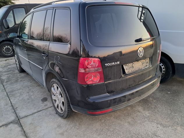 Pezzi ricambio volkswagen touran 2006 1.9 TDI BLS - Foto 4