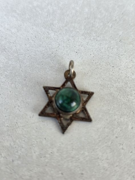 Pendente in argento 925 a forma di stella a 6 punte con turchese verde.