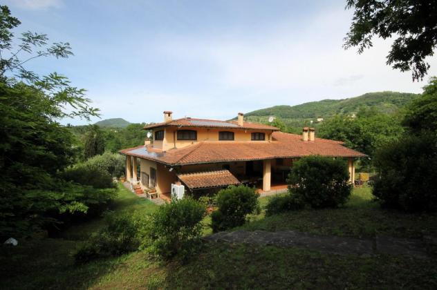 Villa in vendita a San Concordio di Moriano - Lucca 350 mq Rif: 1268343