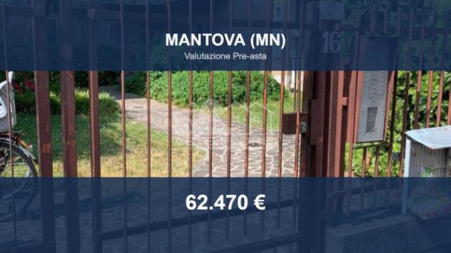 Immobile in asta di 106 m² con più di 5 locali e box auto in vendita a Mantova