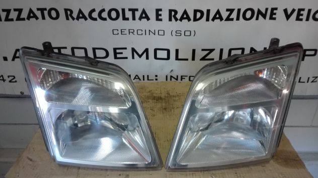 Fari anteriori Ford Transit Connect del 2007