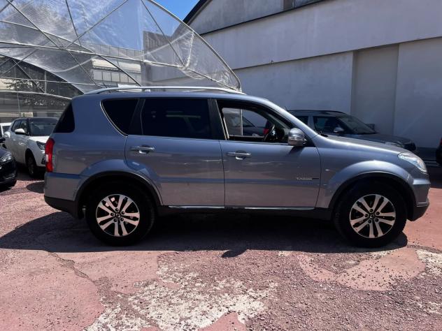 SsangYong Rexton W 2.0 Xdi 4WD 155CV EURO 5B - 7 POSTI - Foto 4