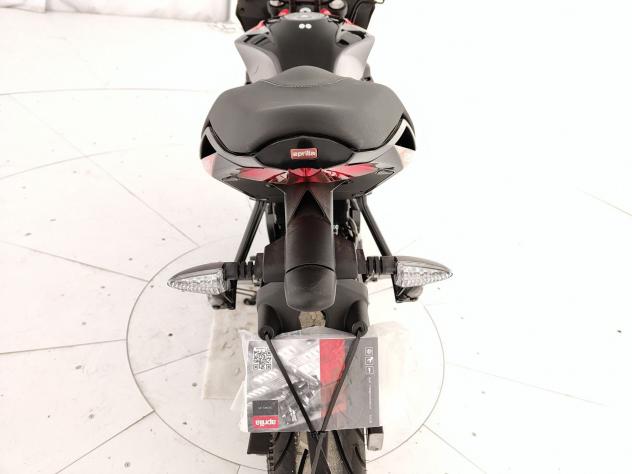 Aprilia Tuono 125 TUONO 125 E5 APRILIA BLACK - Foto 9
