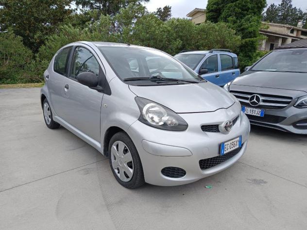 TOYOTA Aygo 1.0i 68CV - NEOPATENTATI - Foto 5