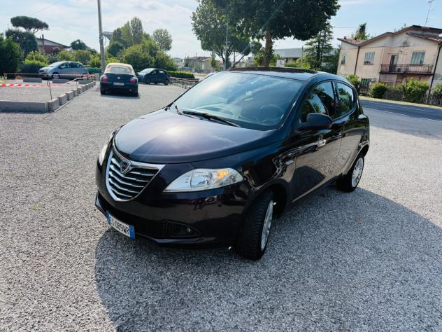 Lancia Ypsilon 0.9 TwinAir 85 CV 5 porte Metano Ecochic Elefantino - Foto 3