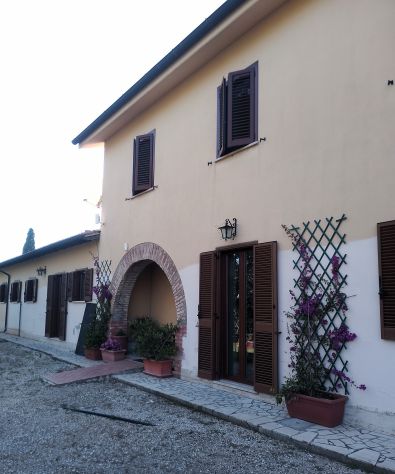 Casale ristrutturato con terreno sui quattro lati - Foto 2